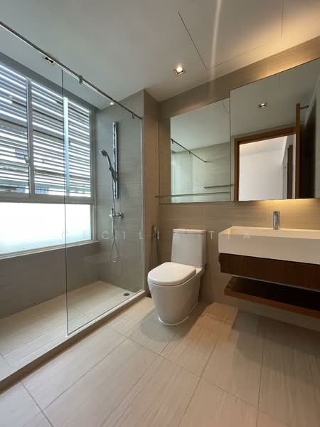 Cabana, Sunrise Terrace, 4 Bedrooms, 2,992 sqft, Cluster House For Sale, by Cecilia Tia, 500121656 - Bathroom - PropertyGuru.com.sg