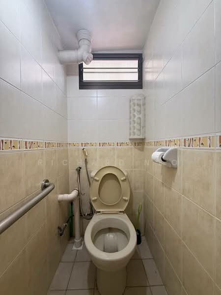 1 Jalan Bukit Merah, 1 Jalan Bukit Merah, 2 Bedrooms, 678 sqft, HDB Flat For Sale, by Richard Neo, 500121672 - Bathroom - PropertyGuru.com.sg