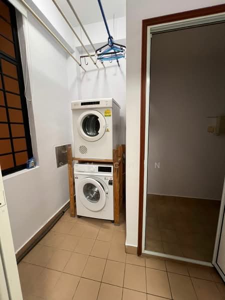 Dover Parkview, 32 Dover Rise, 2 Bedrooms, 936 sqft, Condominium For Rent, by Sam Chin, 500121678 - Interior - PropertyGuru.com.sg