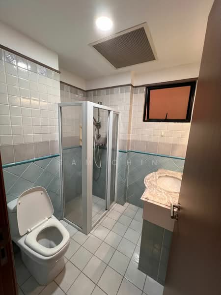 Dover Parkview, 32 Dover Rise, 2 Bedrooms, 936 sqft, Condominium For Rent, by Sam Chin, 500121678 - Bathroom - PropertyGuru.com.sg