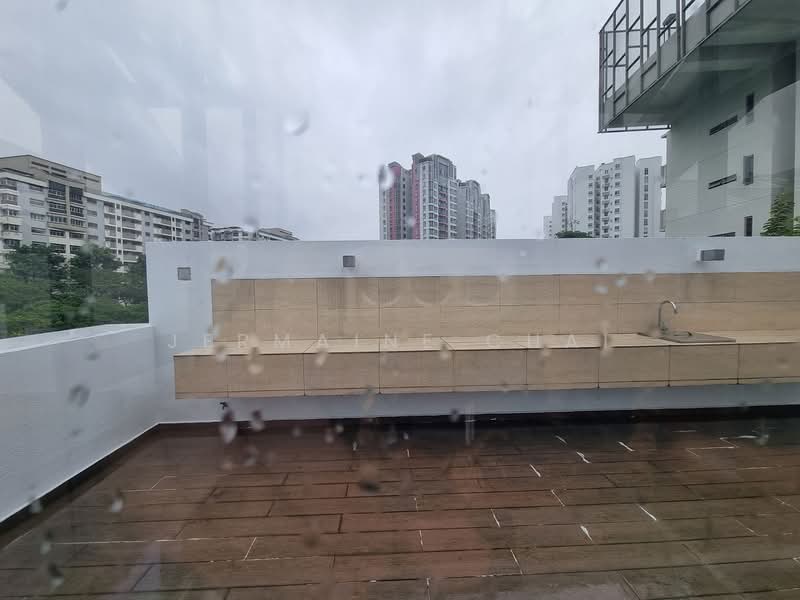 Woodhaven, 71 Woodgrove Avenue, 4 Bedrooms, 3,358 sqft, Condominium For Sale, by Jermaine Chai, 500121681 - Roof Terrace - PropertyGuru.com.sg