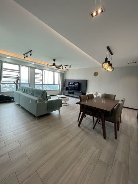 312B Clementi Avenue 4, 312B Clementi Avenue 4, 3 Bedrooms, 1,216 sqft, HDB Flat For Sale, by Jeslyn Tan, 500121686 - Living Room - PropertyGuru.com.sg