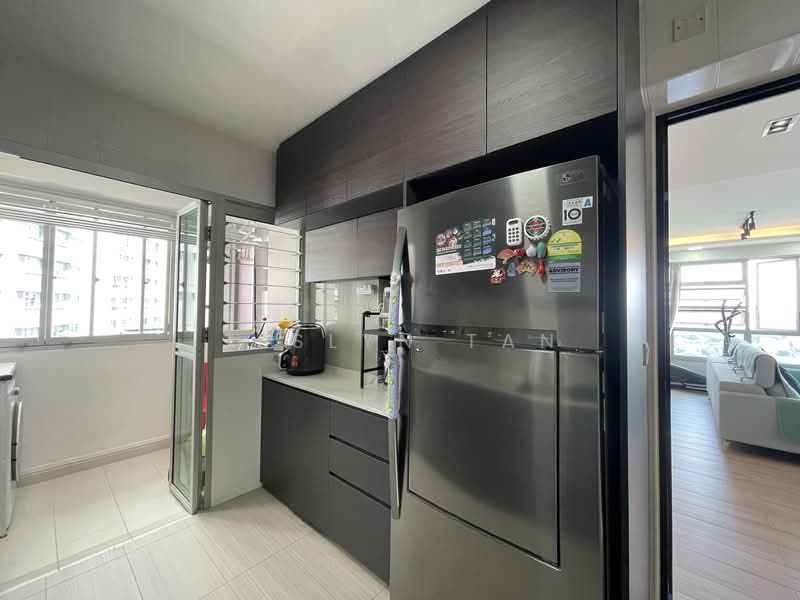 312B Clementi Avenue 4, 312B Clementi Avenue 4, 3 Bedrooms, 1,216 sqft, HDB Flat For Sale, by Jeslyn Tan, 500121686 - Kitchen - PropertyGuru.com.sg