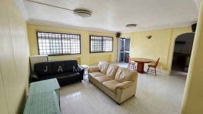 For Rent - 352 Tampines Street 33