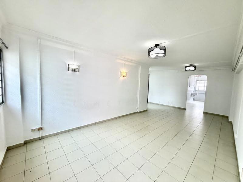 877 Tampines Street 84, 877 Tampines Street 84, Pasir Ris / Tampines, 3 Bedrooms, 1,119 sqft, HDB Flat For Sale, by Kenneth Lim CT, 500121705 - Living room - PropertyGuru.com.sg