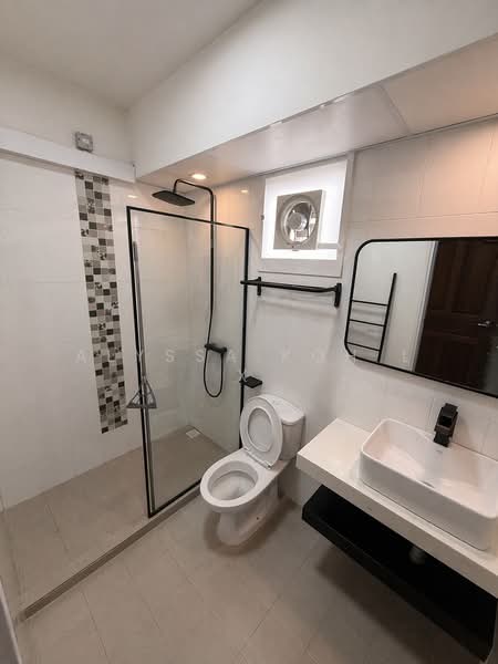 488D Choa Chu Kang Avenue 5, 488D Choa Chu Kang Avenue 5, 3 Bedrooms, 1,216 sqft, HDB Flat For Sale, by Alyssa Koh L X, 500121712 - Bathroom - PropertyGuru.com.sg