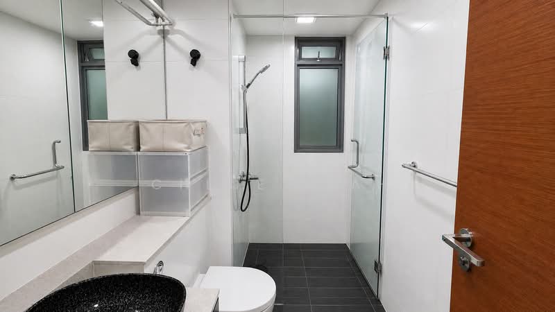 Double Bay Residences, 19B Simei Street 4, 2 Bedrooms, 1,335 sqft, Condominium For Sale, by Chloe Seah, 500121744 - Bathroom - PropertyGuru.com.sg