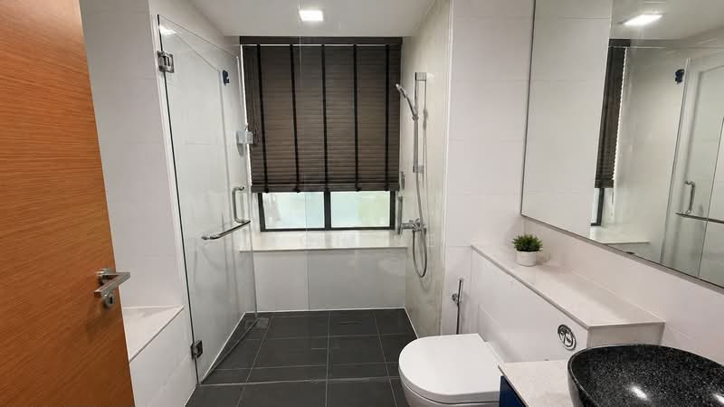 Double Bay Residences, 19B Simei Street 4, 2 Bedrooms, 1,335 sqft, Condominium For Sale, by Chloe Seah, 500121744 - Bathroom - PropertyGuru.com.sg