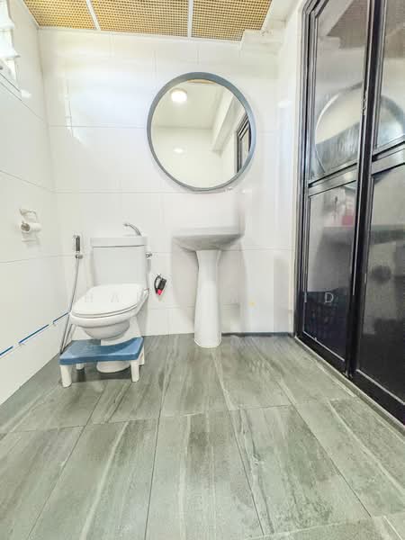 405B Northshore Drive, 405B Northshore Drive, 3 Bedrooms, 1,011 sqft, HDB Flat For Sale, by Shahir Majid, 500121746 - Bathroom - PropertyGuru.com.sg