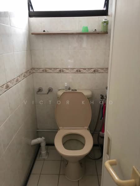 3 Ghim Moh Road, 3 Ghim Moh Road, 2 Bedrooms, 700 sqft, HDB Flat For Rent, by Victor Khoo, 500121749 - Bathroom - PropertyGuru.com.sg