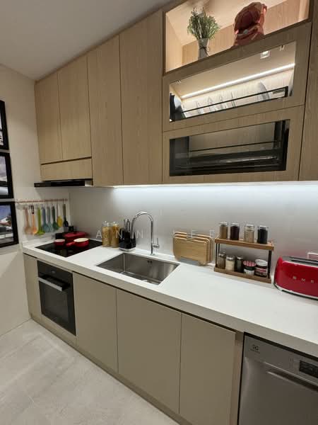 Verde Joo Chiat, 108 Joo Chiat Terrace, 2 Bedrooms, 721 sqft, Apartment For Sale, by Ann Lee, 500121751 - Kitchen - PropertyGuru.com.sg