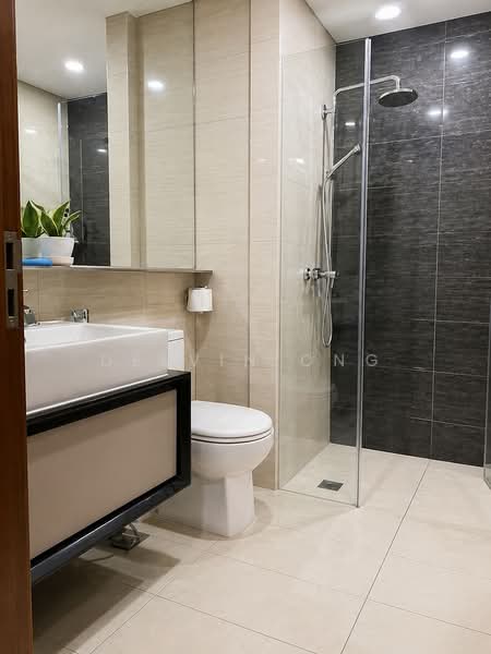 The Promenade @ Pelikat, 183 Jalan Pelikat, 2 Bedrooms, 624 sqft, Condominium For Sale, by Delvin Ong, 500121752 - Bathroom - PropertyGuru.com.sg