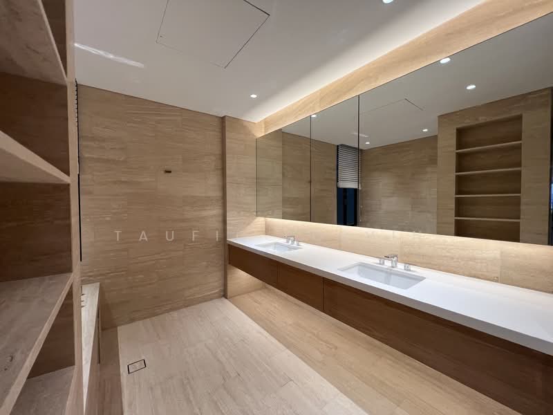 The Colonnade, 82 Grange Road, 3 Bedrooms, 3,993 sqft, Condominium For Rent, by Taufiq Corvin, 500121755 - Bathroom - PropertyGuru.com.sg