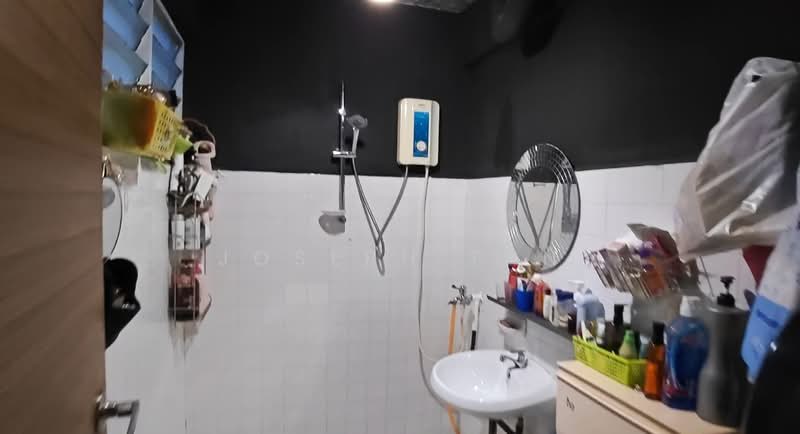 347 Woodlands Avenue 3, 347 Woodlands Avenue 3, 3 Bedrooms, 904 sqft, HDB Flat For Sale, by Joseph Tan, 500121764 - Bathroom - PropertyGuru.com.sg