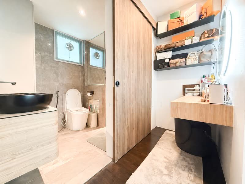 1 Canberra, 11 Canberra Drive, 3 Bedrooms, 1,055 sqft, Executive Condominium For Sale, by Cynthia Lim, 500121767 - Bathroom - PropertyGuru.com.sg