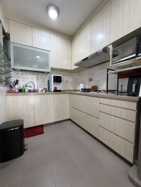 305B Punggol Road, 305B Punggol Road, 3 Bedrooms, 1,001 sqft, HDB Flat For Sale, by Yuna Lim, 500121770 - Kitchen - PropertyGuru.com.sg