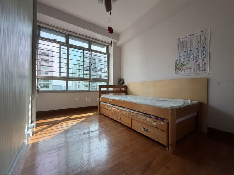 305B Punggol Road, 305B Punggol Road, 3 Bedrooms, 1,001 sqft, HDB Flat For Sale, by Yuna Lim, 500121770 - Bedroom - PropertyGuru.com.sg
