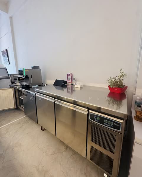 F&B Cafe Business/Shop house for Takeover (Not a Property Sale), Farrer Park/Little India Area/Jalan Besar/Boon Keng, 1,686 sqft, Food & Beverage For Sale, by Ashlyn Peh, 500121772 - Kitchen - CommercialGuru.com.sg