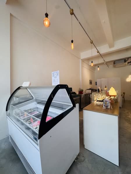 F&B Cafe Business/Shop house for Takeover (Not a Property Sale), Farrer Park/Little India Area/Jalan Besar/Boon Keng, 1,686 sqft, Food & Beverage For Sale, by Ashlyn Peh, 500121772 - Interior - CommercialGuru.com.sg
