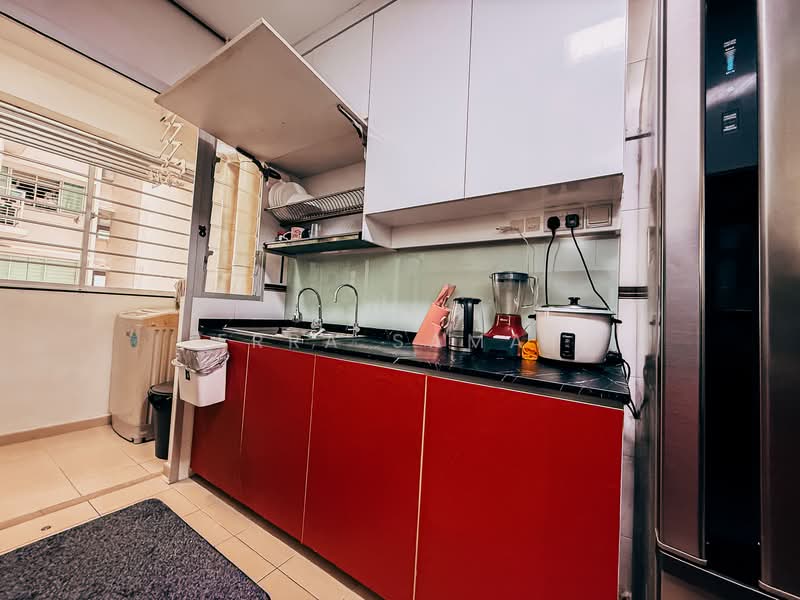 671A Edgefield Plains, 671A Edgefield Plains, 3 Bedrooms, 968 sqft, HDB Flat For Sale, by Erra Samat, 500121783 - Kitchen - PropertyGuru.com.sg