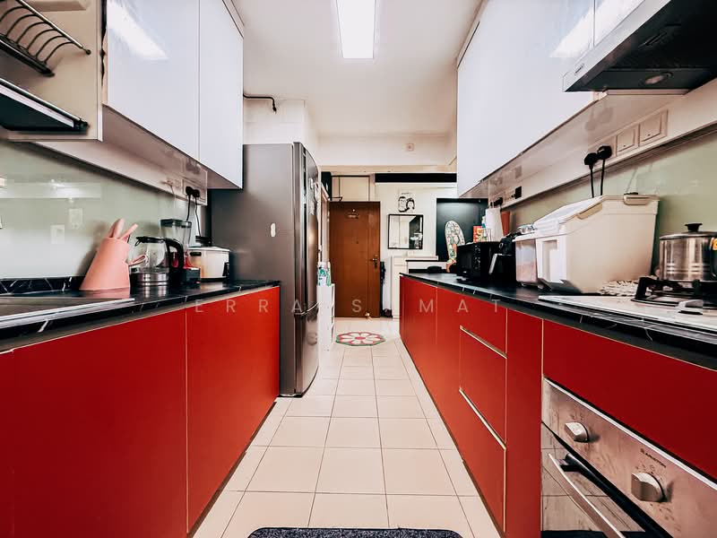 671A Edgefield Plains, 671A Edgefield Plains, 3 Bedrooms, 968 sqft, HDB Flat For Sale, by Erra Samat, 500121783 - Kitchen - PropertyGuru.com.sg