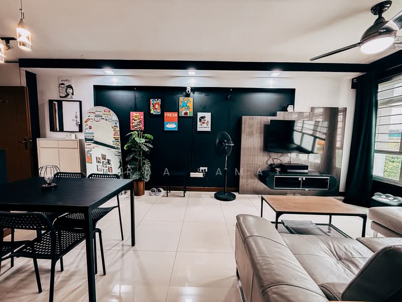 671A Edgefield Plains, 671A Edgefield Plains, 3 Bedrooms, 968 sqft, HDB Flat For Sale, by Erra Samat, 500121783 - Living Room - PropertyGuru.com.sg