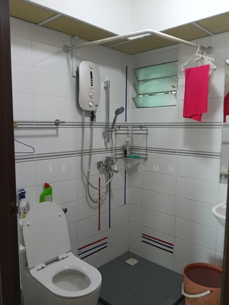 8A Upper Boon Keng Road, 8A Upper Boon Keng Road, Room Rental, 250 sqft, HDB Flat For Rent, by Ee Lin Ong, 500121785 - Bathroom - PropertyGuru.com.sg