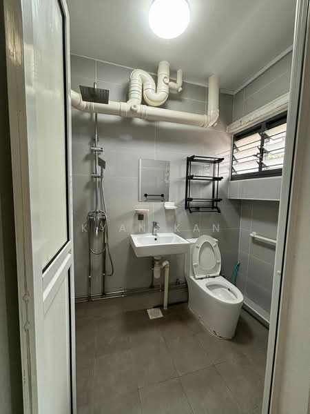 504 Choa Chu Kang Street 51, 504 Choa Chu Kang Street 51, 3 Bedrooms, 1,162 sqft, HDB Flat For Sale, by Kyan Kan, 500121792 - Bathroom - PropertyGuru.com.sg