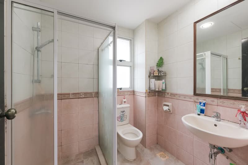 Villa Verde, Verde Crescent, 5 Bedrooms, 3,000 sqft, Terraced House For Sale, by Esther Lim, 500121805 - Bathroom - PropertyGuru.com.sg