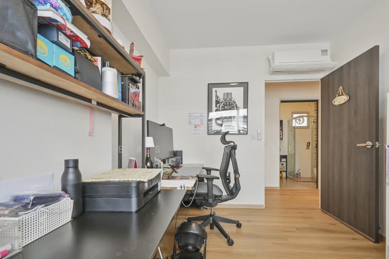 504D Yishun Street 51, 504D Yishun Street 51, 3 Bedrooms, 990 sqft, HDB Flat For Sale, by Sebastian Lee, 500121809 - Study - PropertyGuru.com.sg