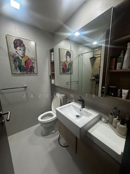 Foresque Residences, 101 Petir Road, 2 Bedrooms, 710 sqft, Condominium For Sale, by Jazzmen Teo, 500121810 - Bathroom - PropertyGuru.com.sg