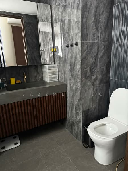 Foresque Residences, 101 Petir Road, 2 Bedrooms, 710 sqft, Condominium For Sale, by Jazzmen Teo, 500121810 - Bathroom - PropertyGuru.com.sg