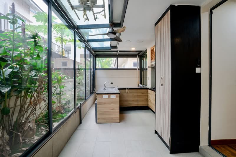 Walk to Siglap Centre @ Bowmont Garden, Bowmont Garden, 7 Bedrooms, 4,500 sqft, Semi-Detached House For Rent, by Razak ., 500121812 - Kitchen - PropertyGuru.com.sg