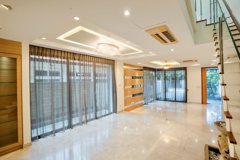Walk to Siglap Centre @ Bowmont Garden, Bowmont Garden, 7 Bedrooms, 4,500 sqft, Semi-Detached House For Rent, by Razak ., 500121812 - Living Room - PropertyGuru.com.sg