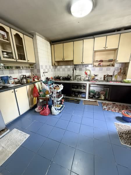 130 Choa Chu Kang Avenue 1, 130 Choa Chu Kang Avenue 1, 3 Bedrooms, 1,334 sqft, HDB Flat For Sale, by Agent MBS, 500121814 - Kitchen - PropertyGuru.com.sg