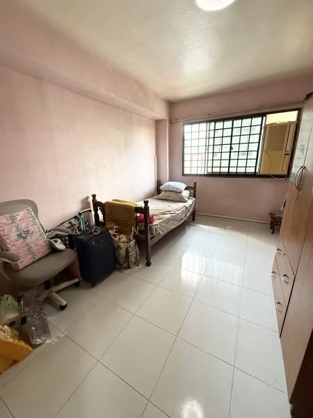 130 Choa Chu Kang Avenue 1, 130 Choa Chu Kang Avenue 1, 3 Bedrooms, 1,334 sqft, HDB Flat For Sale, by Agent MBS, 500121814 - Bedroom - PropertyGuru.com.sg
