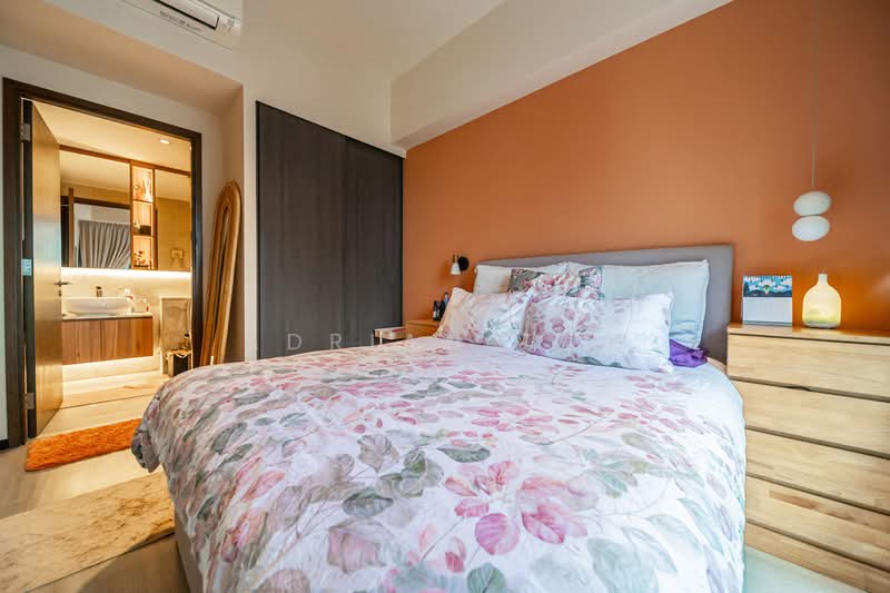 Parc Riviera, 101 West Coast Vale, 2 Bedrooms, 711 sqft, Condominium For Sale, by Adrian Tan, 500121822 - Bedroom - PropertyGuru.com.sg