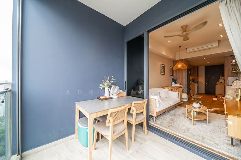 Parc Riviera, 101 West Coast Vale, 2 Bedrooms, 711 sqft, Condominium For Sale, by Adrian Tan, 500121822 - Balcony - PropertyGuru.com.sg