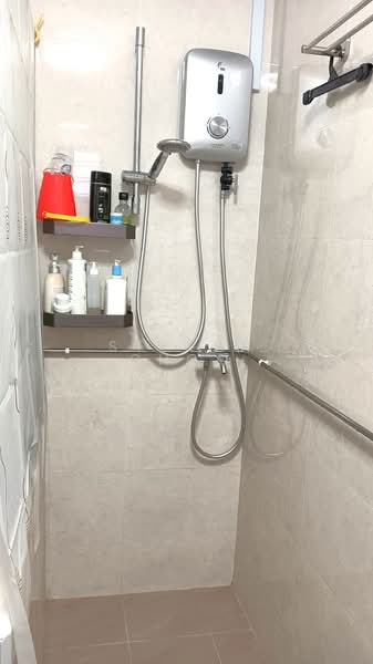 563 Hougang Street 51, 563 Hougang Street 51, Room Rental, 120 sqft, HDB Flat For Rent, by Steven Choo, 500121825 - Bathroom - PropertyGuru.com.sg