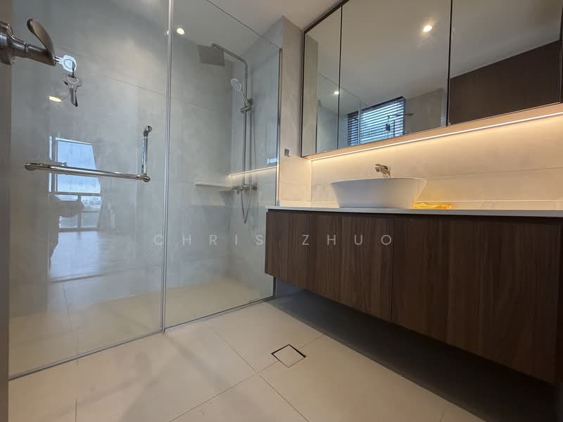 UE Square, 205 River Valley Road, 2 Bedrooms, 1,055 sqft, Apartment For Rent, by Chris Zhuo, 500121829 - Bathroom - PropertyGuru.com.sg