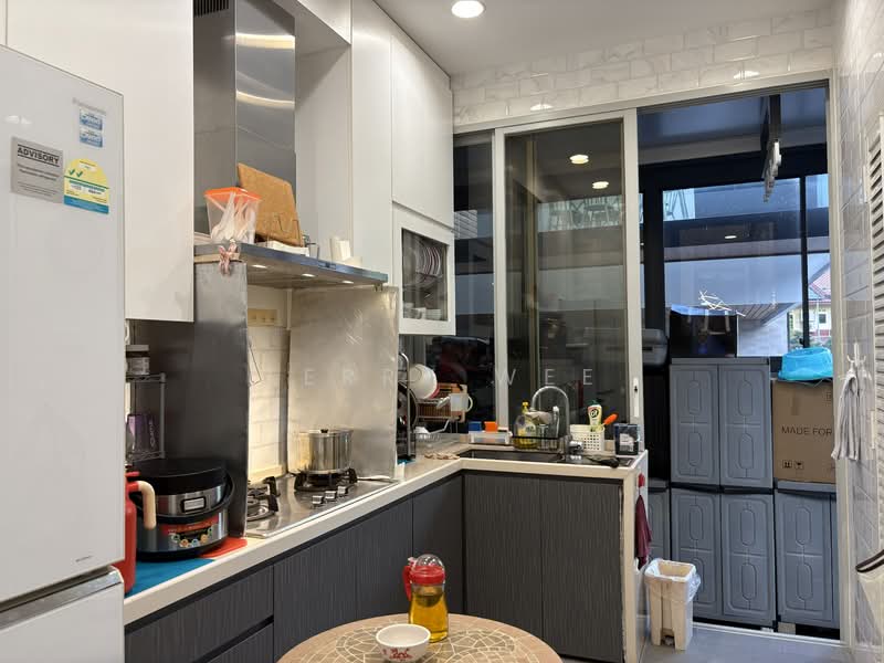 Jalan Merdu, Jalan Merdu, 6 Bedrooms, 3,385 sqft, Corner Terrace For Rent, by Terry Wee, 500121830 - Kitchen - PropertyGuru.com.sg