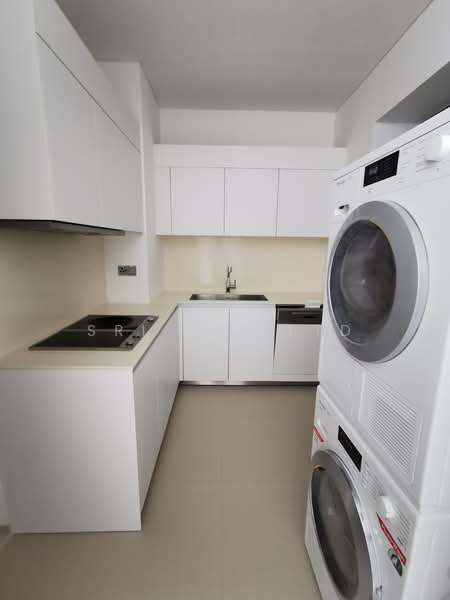 South Beach Residences, 28 South Beach Road, 3 Bedrooms, 1,744 sqft, Condominium For Rent, by VINCENT LYE, 500121833 - Kitchen - PropertyGuru.com.sg