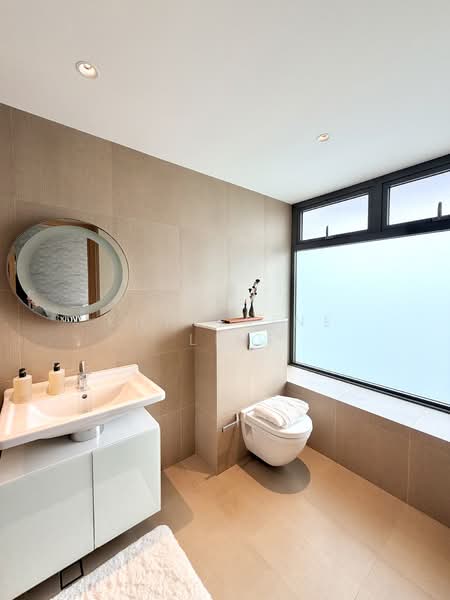 The Lumos, 9 Leonie Hill, 3 Bedrooms, 2,507 sqft, Apartment For Sale, by Katherine Lim, 500121835 - Bathroom - PropertyGuru.com.sg