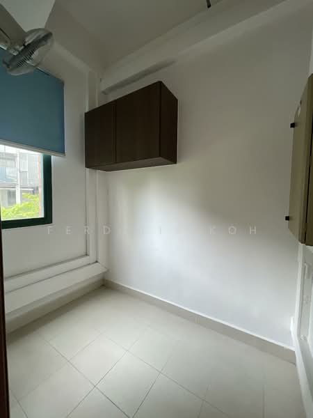 Palm Spring, 16 Ewe Boon Road, 4 Bedrooms, 1,873 sqft, Condominium For Sale, by Ferdelis Koh, 500121842 - Helper’s Room - PropertyGuru.com.sg
