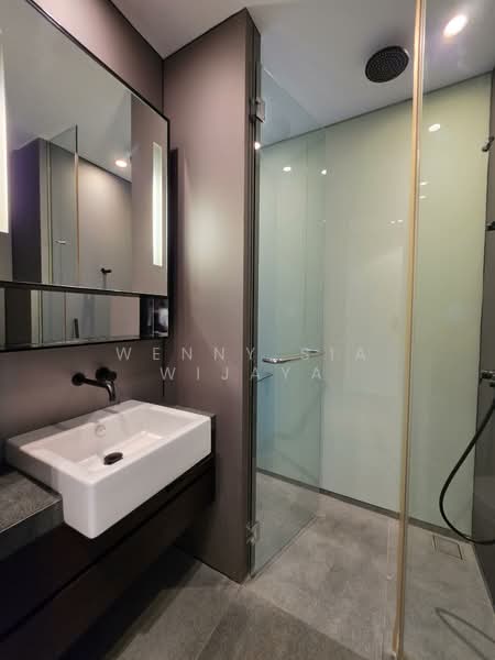 Martin No 38, 38 Martin Road, 2 Bedrooms, 1,130 sqft, Apartment For Rent, by Wenny Sia Wijaya, 500121847 - Bathroom - PropertyGuru.com.sg