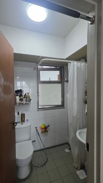 117B Jalan Tenteram, 117B Jalan Tenteram, 2 Bedrooms, 721 sqft, HDB Flat For Sale, by Yeo Tong Boon, 500121851 - Bathroom - PropertyGuru.com.sg