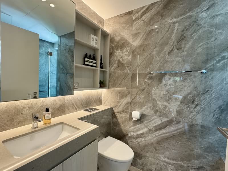 Trevista, 25 Lorong 3 Toa Payoh, 3 Bedrooms, 1,141 sqft, Condominium For Sale, by Jing Min (JM) Loo, 500121855 - Bathroom - PropertyGuru.com.sg