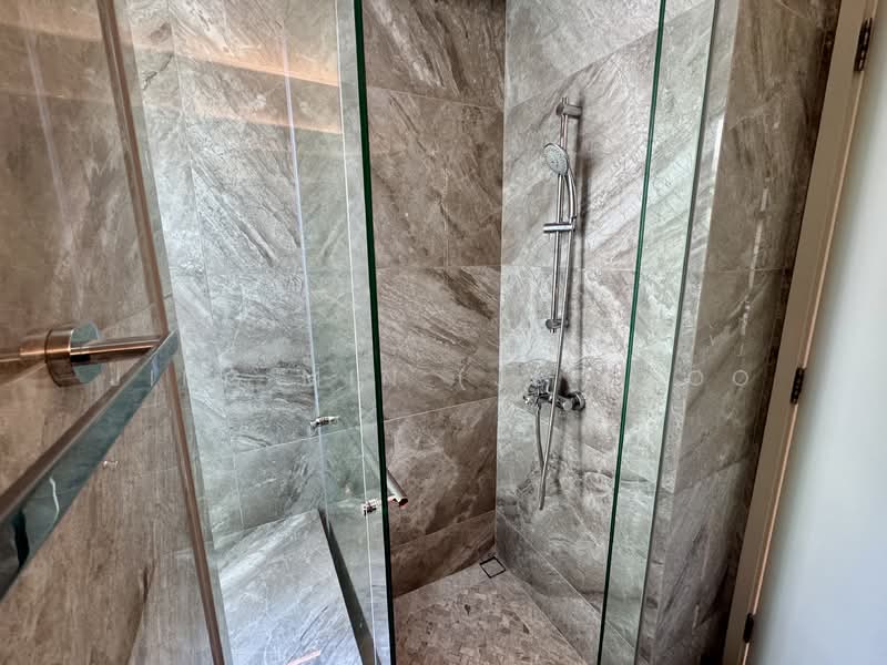 Trevista, 25 Lorong 3 Toa Payoh, 3 Bedrooms, 1,141 sqft, Condominium For Sale, by Jing Min (JM) Loo, 500121855 - Bathroom - PropertyGuru.com.sg