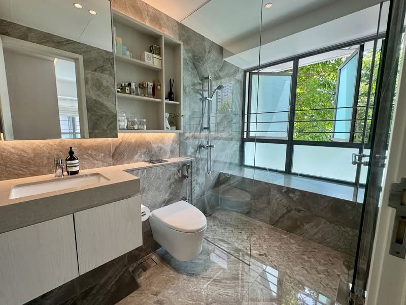 Trevista, 25 Lorong 3 Toa Payoh, 3 Bedrooms, 1,141 sqft, Condominium For Sale, by Jing Min (JM) Loo, 500121855 - Master Bathroom - PropertyGuru.com.sg