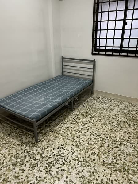 443 Clementi Avenue 3, 443 Clementi Avenue 3, 2 Bedrooms, 721 sqft, HDB Flat For Rent, by Flossie Chang, 500121862 - Bedroom - PropertyGuru.com.sg